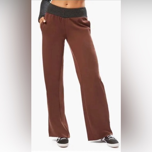 WeWoreWhat NWT Revolve Low Rise V Pant Suiting Twill in Cacao/Black - Picture 1 of 8